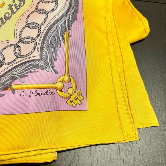 SOLD!! Hermès CLIQUETIS SCARF in Jaune Soleil / Parme / Gris Acier - Picture 7 of 10